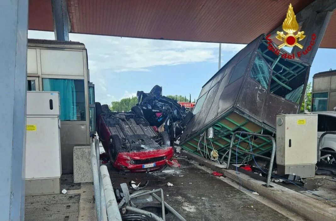 Incidente Al Casello A Di Rosignano Tre Morti La Cronaca Di Verona