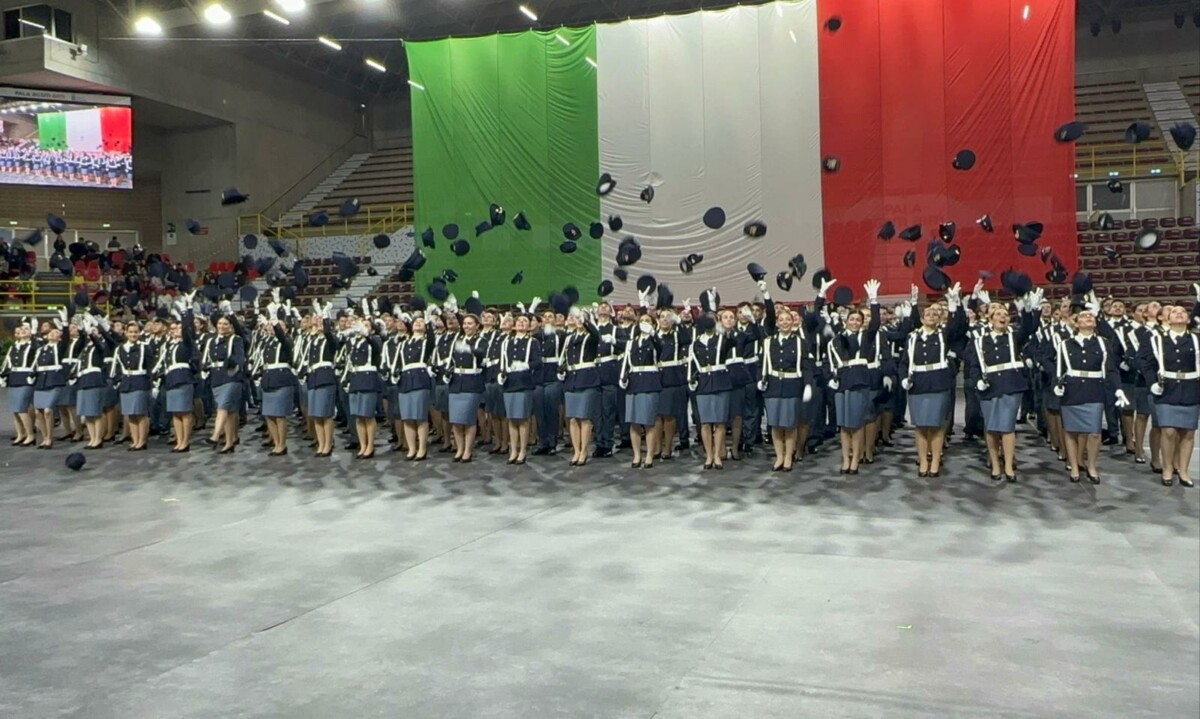 Cerimonia Di Giuramento Del Corso Allievi Agenti Della Polizia Di